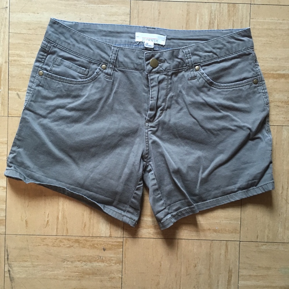 Size 28 green shorts